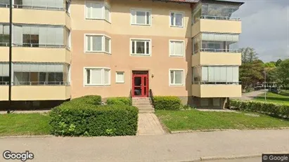 Bostadsrätter till salu i Köping - Bild från Google Street View