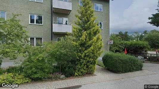 Bostadsrätter till salu i Nacka - Bild från Google Street View