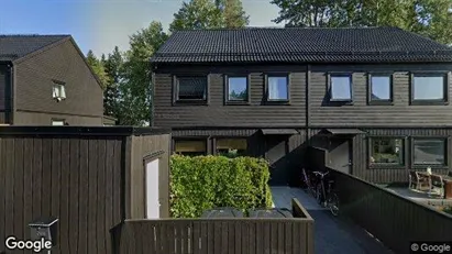Bostadsrätter till salu i Upplands-Bro - Bild från Google Street View