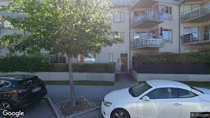 Bostadsrätter till salu i Nacka - Bild från Google Street View