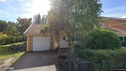 Bostadsrätter till salu i Håbo - Bild från Google Street View