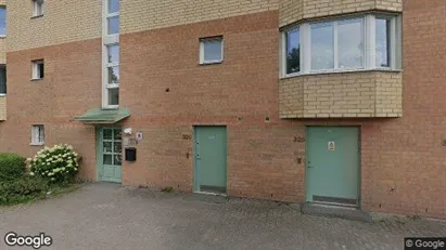 Lägenheter till salu i Huddinge - Bild från Google Street View