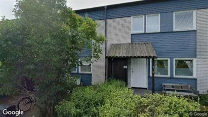Lägenheter till salu i Ekerö - Bild från Google Street View