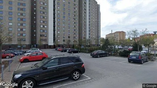 Lägenheter till salu i Täby - Bild från Google Street View