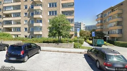 Lägenheter till salu i Solna - Bild från Google Street View