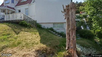 Bostadsrätter till salu i Tjörn - Bild från Google Street View
