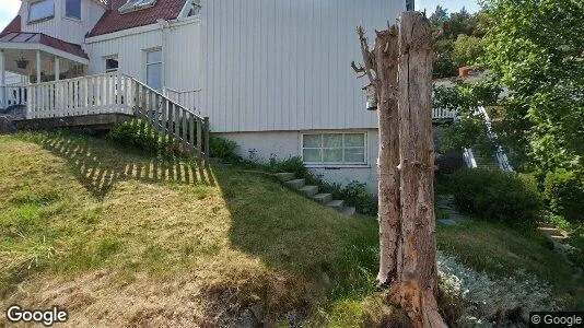 Bostadsrätter till salu i Tjörn - Bild från Google Street View