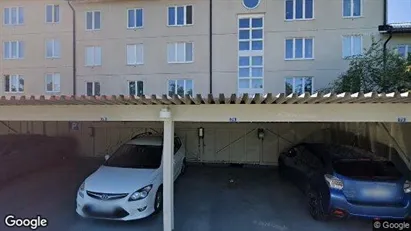 Lägenheter till salu i Huddinge - Bild från Google Street View