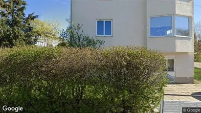 Lägenheter till salu i Ekerö - Bild från Google Street View