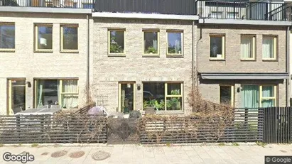 Lägenheter till salu i Solna - Bild från Google Street View