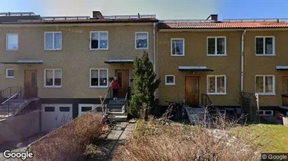 Lägenheter till salu i Upplands Väsby - Bild från Google Street View