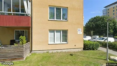 Bostadsrätter till salu i Huddinge - Bild från Google Street View