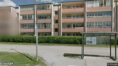 Lägenheter till salu i Upplands Väsby - Bild från Google Street View