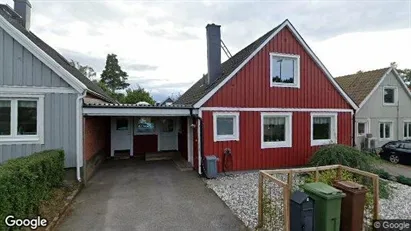 Lägenheter till salu i Haninge - Bild från Google Street View