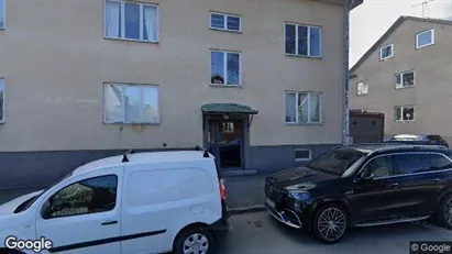 Lägenheter att hyra i Örebro - Bild från Google Street View Lägenheter att hyra i Örebro - Bild från Google Street View