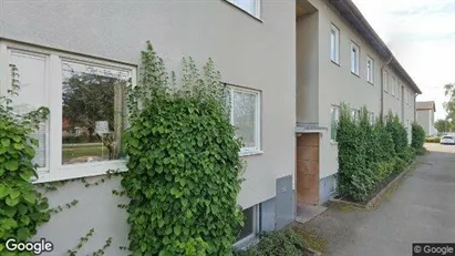 Lägenheter att hyra i Skövde - Bild från Google Street View Lägenheter att hyra i Skövde - Bild från Google Street View