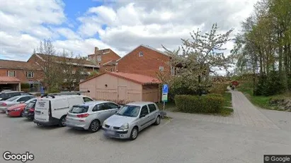Lägenheter att hyra i Nyköping - Bild från Google Street View Lägenheter att hyra i Nyköping - Bild från Google Street View