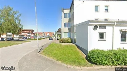 Lägenheter att hyra i Vara - Bild från Google Street View Lägenheter att hyra i Vara - Bild från Google Street View