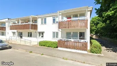 Lägenheter att hyra i Vara - Bild från Google Street View Lägenheter att hyra i Vara - Bild från Google Street View