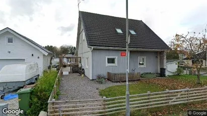 Lägenheter att hyra i Örebro - Bild från Google Street View Lägenheter att hyra i Örebro - Bild från Google Street View