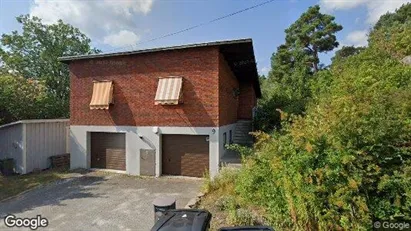 Lägenheter till salu i Huddinge - Bild från Google Street View
