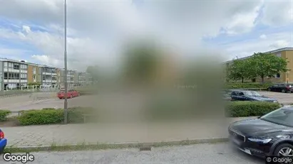 Bostadsrätter till salu i Husie - Bild från Google Street View