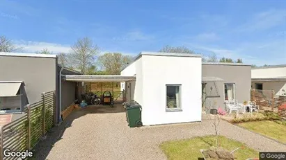 Bostadsrätter till salu i Båstad - Bild från Google Street View