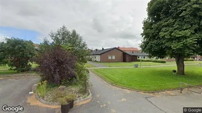 Bostadsrätter till salu i Mark - Bild från Google Street View