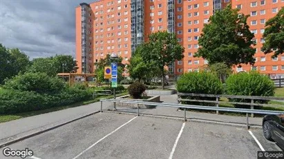 Lägenheter till salu i Huddinge - Bild från Google Street View