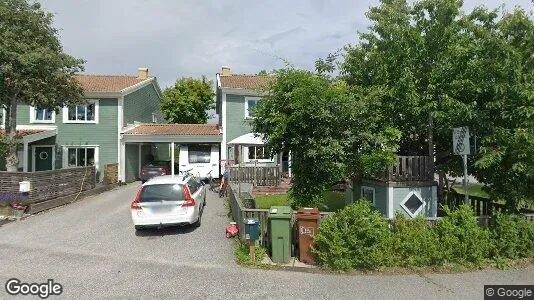 Lägenheter till salu i Huddinge - Bild från Google Street View