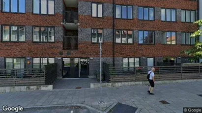 Lägenheter till salu i Huddinge - Bild från Google Street View