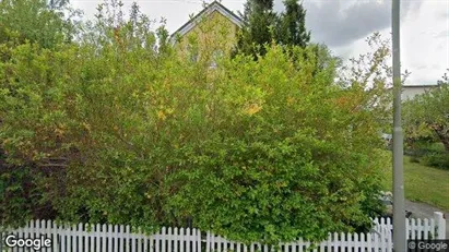Lägenheter till salu i Mark - Bild från Google Street View