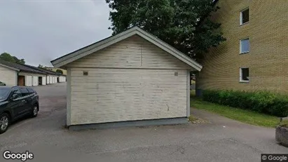 Lägenheter att hyra i Nybro - Bild från Google Street View Lägenheter att hyra i Nybro - Bild från Google Street View