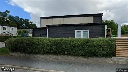 Lägenheter till salu i Huddinge - Bild från Google Street View