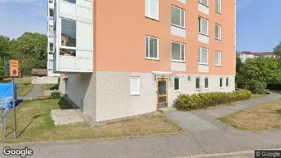 Lägenheter till salu i Huddinge - Bild från Google Street View