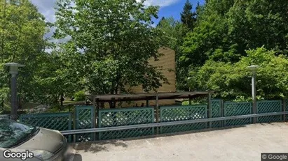 Lägenheter till salu i Huddinge - Bild från Google Street View