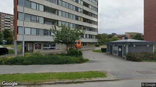 Lägenheter att hyra i Huddinge - Bild från Google Street View