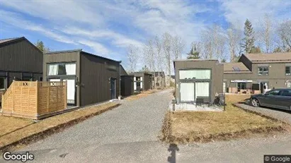 Lägenheter till salu i Huddinge - Bild från Google Street View