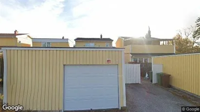 Lägenheter till salu i Sollentuna - Bild från Google Street View