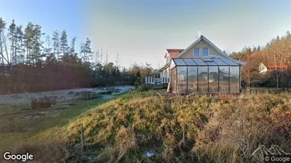 Lägenheter till salu i Ekerö - Bild från Google Street View