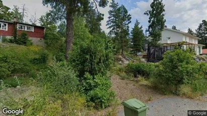 Lägenheter till salu i Huddinge - Bild från Google Street View
