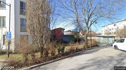 Bostadsrätter till salu i Österåker - Bild från Google Street View Bostadsrätter till salu i Österåker - Bild från Google Street View