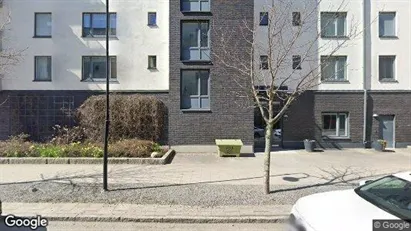 Lägenheter att hyra i Solna - Bild från Google Street View Lägenheter att hyra i Solna - Bild från Google Street View