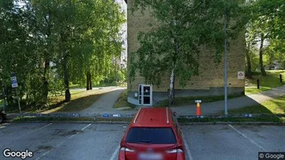 Lägenheter till salu i Danderyd - Bild från Google Street View Lägenheter till salu i Danderyd - Bild från Google Street View