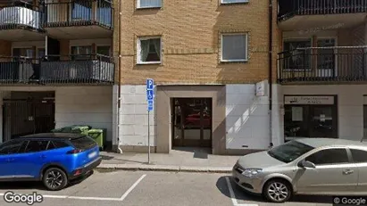 Lägenheter att hyra i Trollhättan - Bild från Google Street View Lägenheter att hyra i Trollhättan - Bild från Google Street View