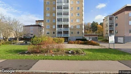 Lägenheter till salu i Köping - Bild från Google Street View