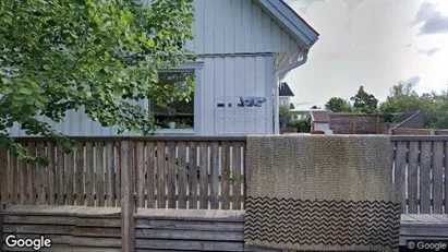 Lägenheter till salu i Huddinge - Bild från Google Street View Lägenheter till salu i Huddinge - Bild från Google Street View