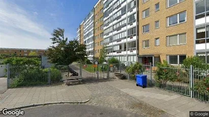 Bostadsrätter till salu i Fosie - Bild från Google Street View Bostadsrätter till salu i Fosie - Bild från Google Street View