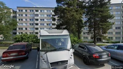 Bostadsrätter till salu i Täby - Bild från Google Street View Bostadsrätter till salu i Täby - Bild från Google Street View