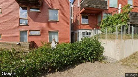Lägenheter till salu i Huddinge - Bild från Google Street View